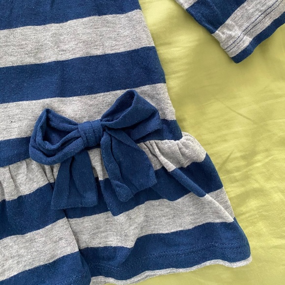 * 2 for 20$* Gap dress with bows 6-12mths - Picture 3 of 4